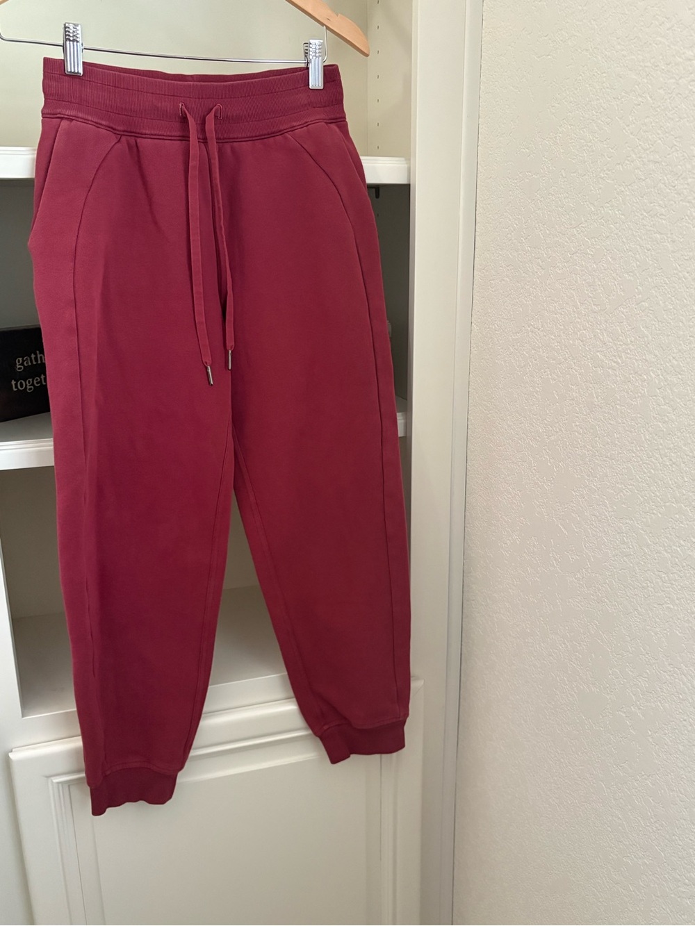 Lululemon Scuba High-Rise 7/8 Jogger Pants Mulled Wine Women's Size 4